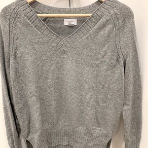 XS gray Old Navy v-neck crew sweater